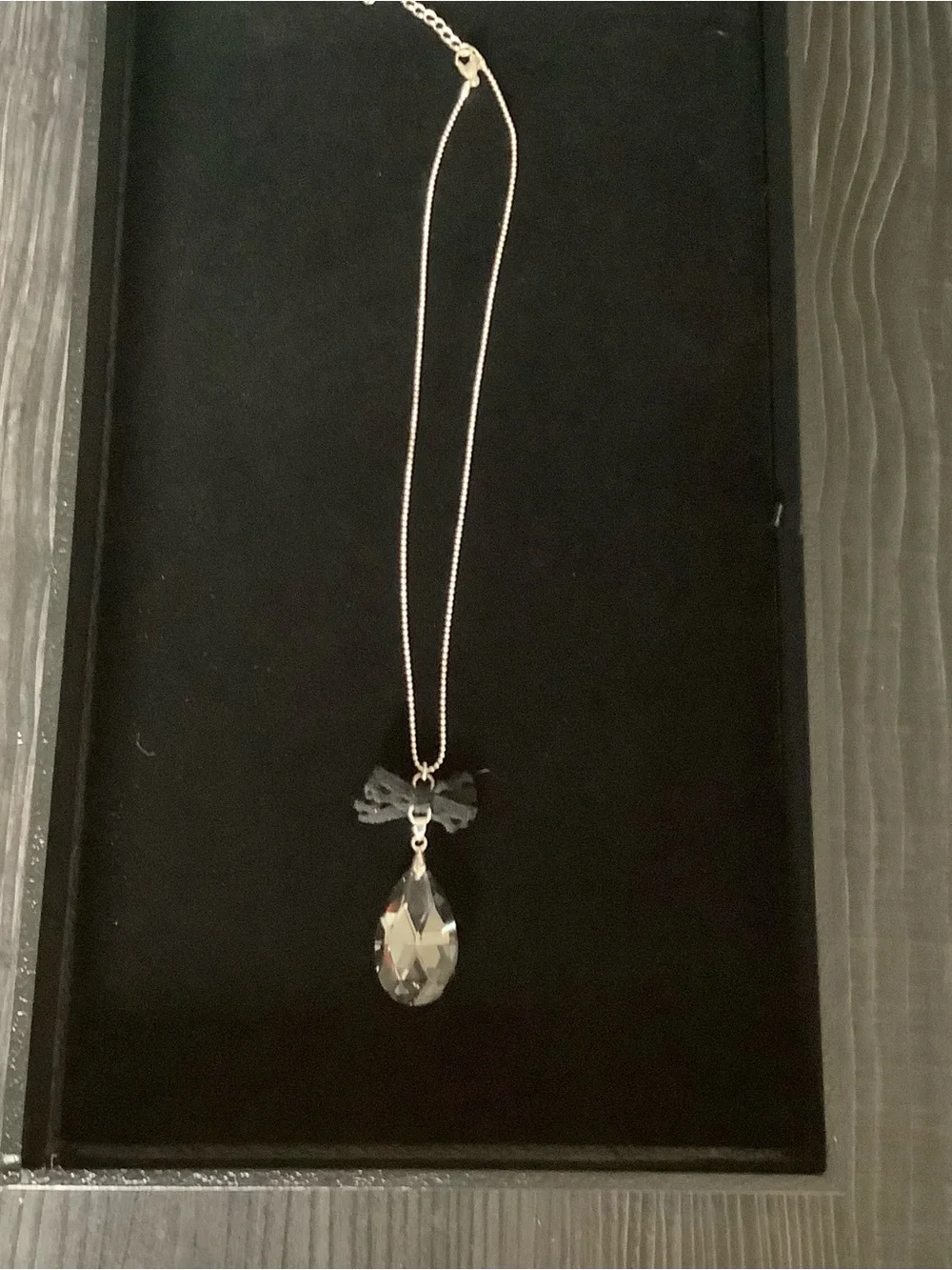 Vintage 90s Smoky Black Faceted Teardrop Pendant Necklace Lace Bow